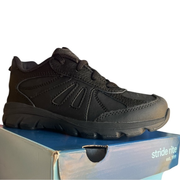Stride Rite Other - Stride Rite NIB Kids Cooper 2.0 H&L Athletic Shoes Black Boys Size 12